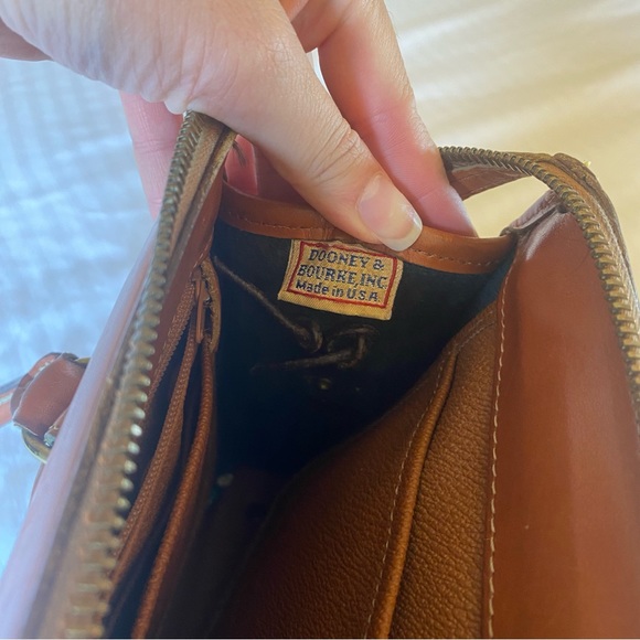 Vintage Dooney and Bourke All Weather Leather Structured Handbag - Picture 6 of 9